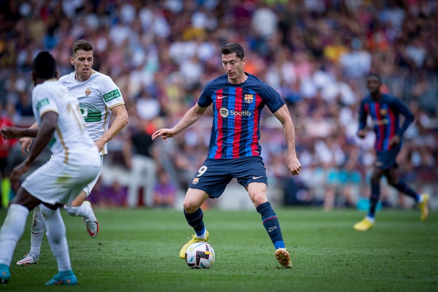 La Liga: Lewandowski, Depay Send Barca Past Lowly Elche Into