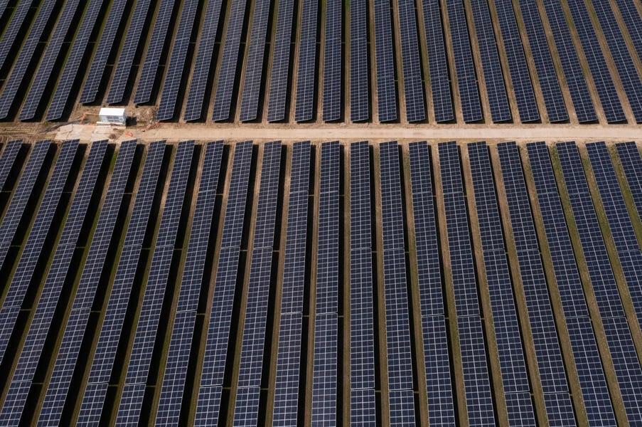 IEA Report Shows Solar Power Investment To Surpass Oil For T