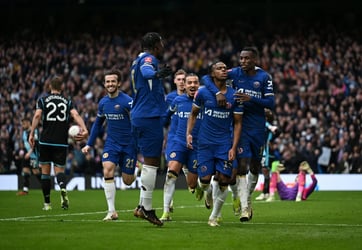 Chelsea survive  Leicester scare in FA Cup quarterfinals 
