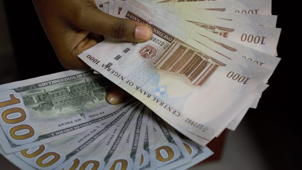 Exchange Market: Naira Plunges To N1,000 Per Dollar