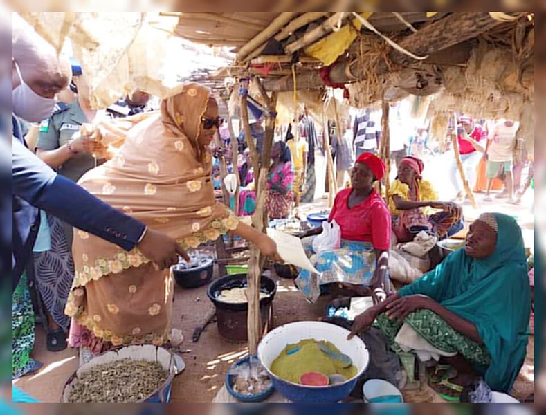 Adamawa First Lady Empowers 500 Women Traders 