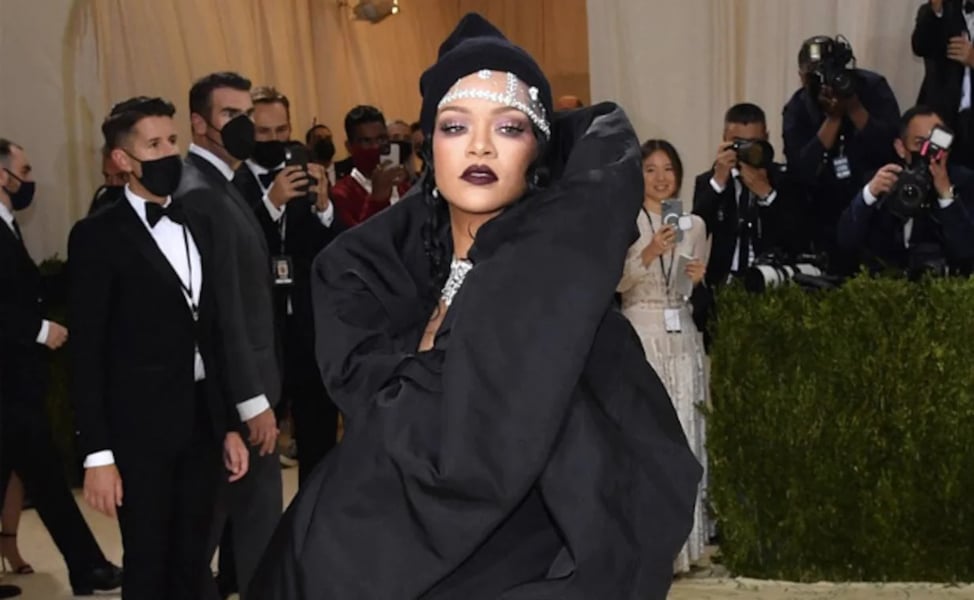 Met Gala 2022: Rihanna Honoured With 'Pregnant' Statue [Phot