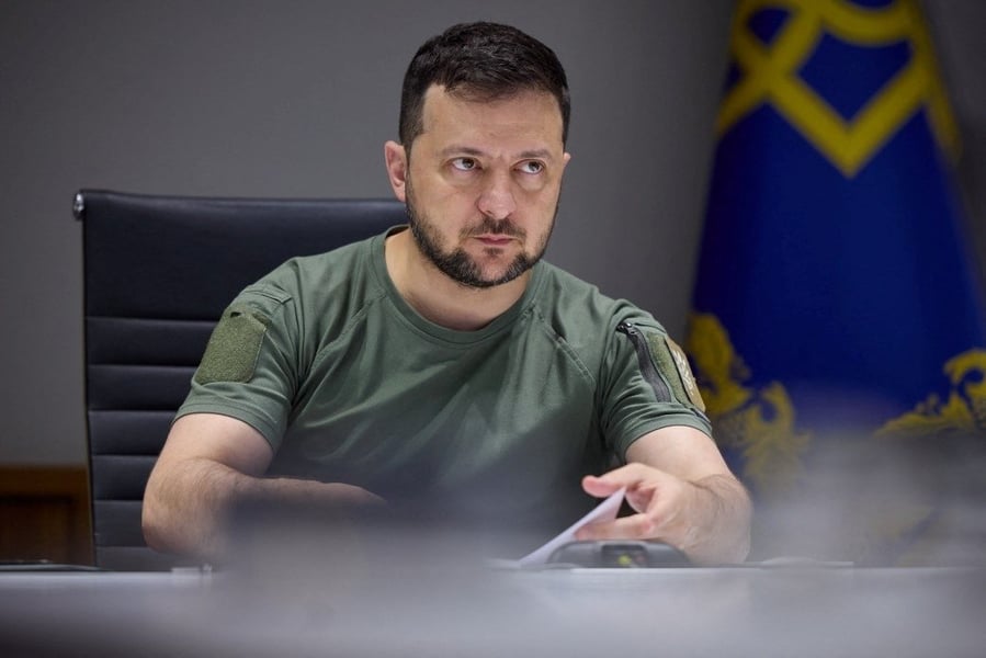 Ukraine Dismisses Security Chief, Prosecutor General