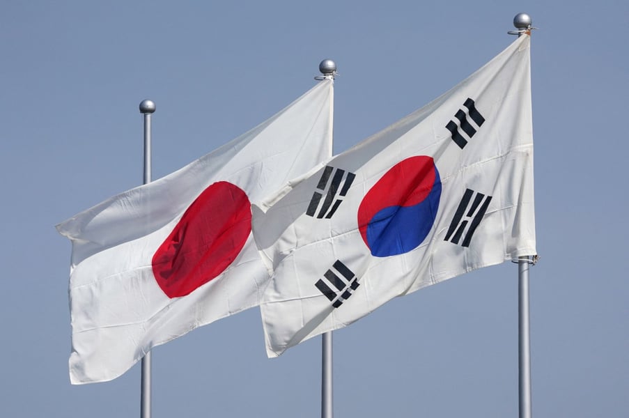 South Korea To Reinstate Military Intelligence With Japan