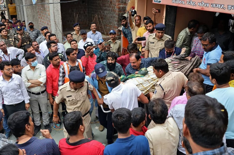 35 killed, 16 Injured In Indian Temple Collapse