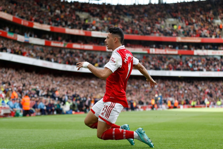 EPL: Arsenal Move Top Spot With 5-0 Thrashing Of Nottingham 