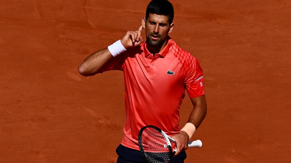 Djokovic Powers Into Second Round At Roland Garros