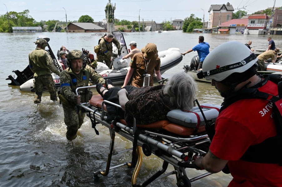 Ukraine Evacuates Southern Regions As Dam Collapse Causes De