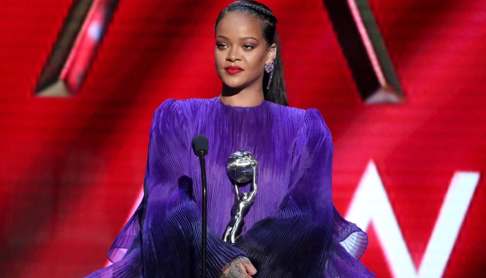 Barbados Declares Rihanna A National Hero