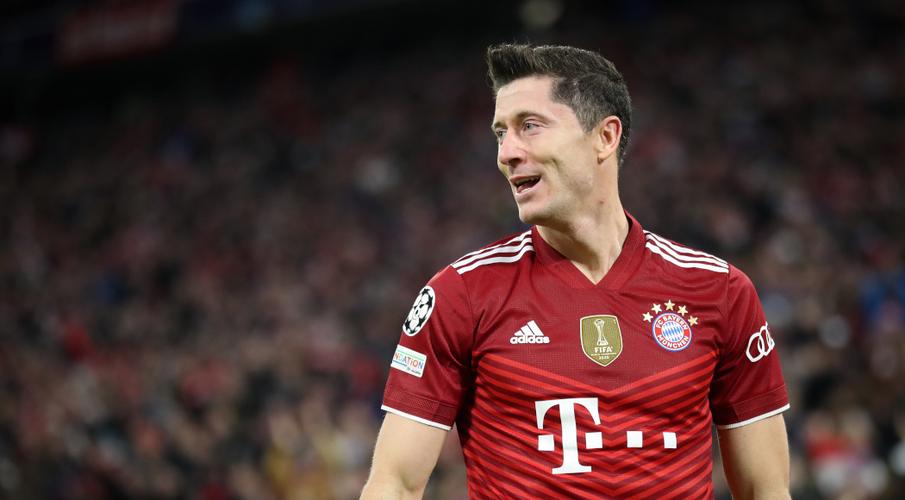 Bayern CEO Khan Dismiss Lewandowski's Transfer Reports