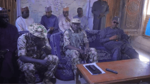 Zulum meets military commanders over resettlement of residen