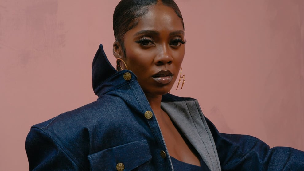 Fans React As Tiwa Savage Compares Late Dad To Dangote