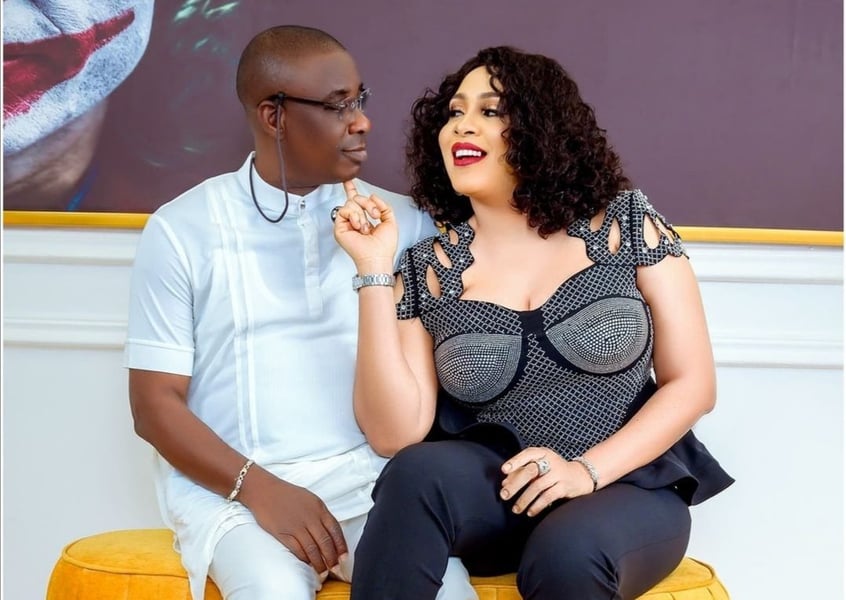 Watch Kwam1 Publicly Reject Kiss From His Wife [Video]