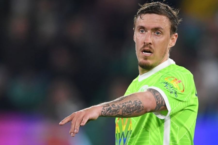 Bundesliga: Wolfsburg Thrash 10-Man Mainz  5-0 To Keep Off R