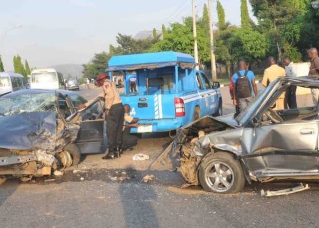 Two Killed, Others Injured As Tanker Crushes 6 Vehicles In I