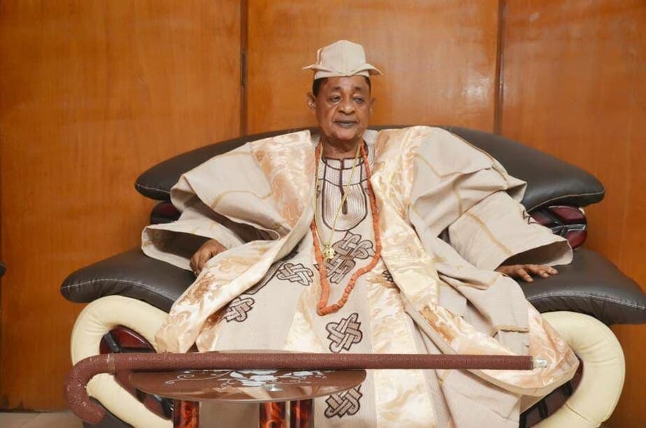 Strange Bees Attack Mourners At Late Alaafin's Palace