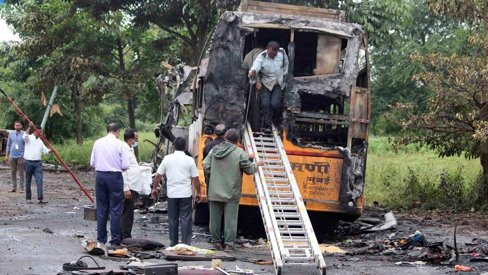 India: 12 Killed In Bus-Truck Collision In Maharashtra State