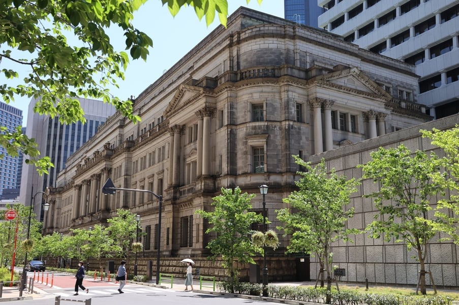 Bank Of Japan Keeps Easy Policy Stance Amid Inflationary Sho
