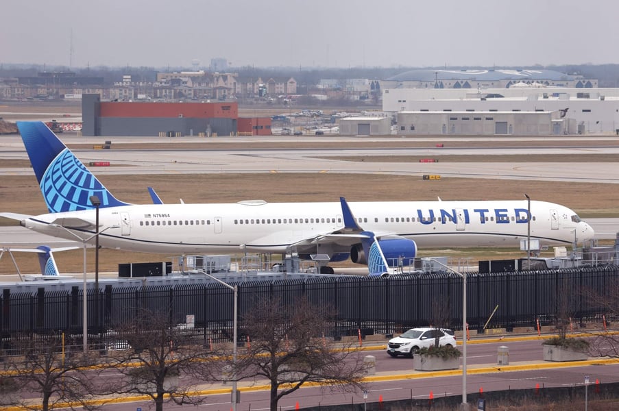 U.S. Domestic Flights Grounded Over Technical Glitch