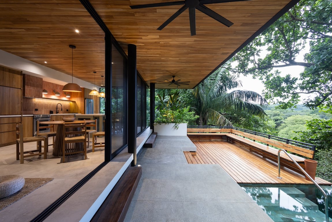 Dos Santos view from inside