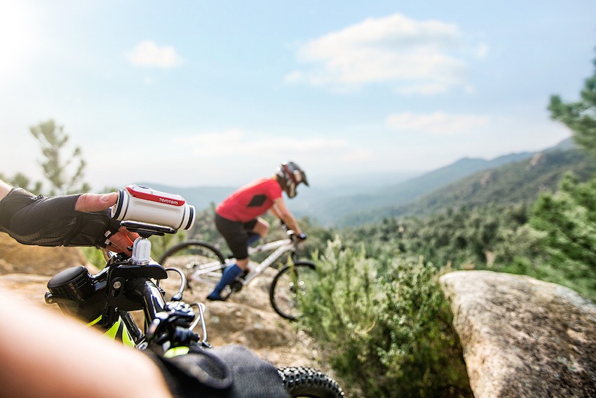 TomTom Bandit tag it as it happens bike LowRes