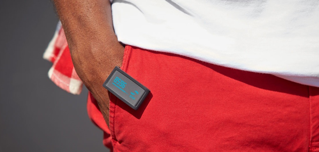 Withings_PulseO2_Street_blackclip