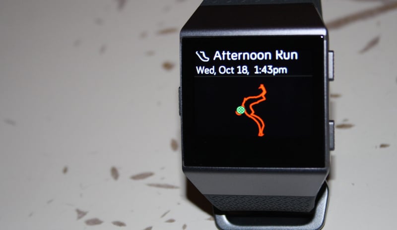 fitbit ionic review strava app