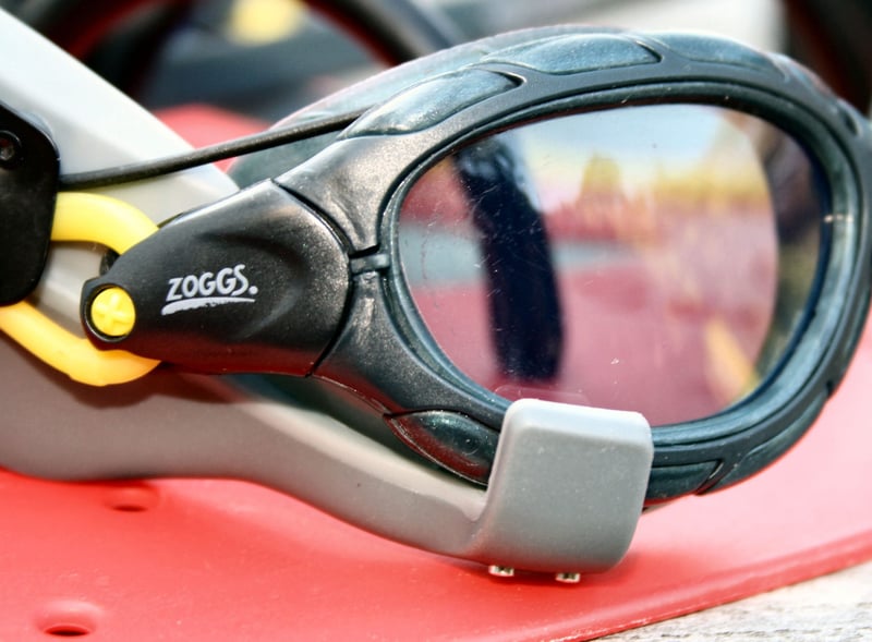 Instabeat Review Specs Swim smart goggles HUD