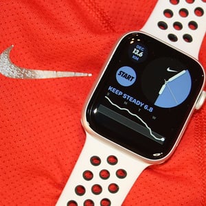 Nike Run Club NRC Apple Watch SE