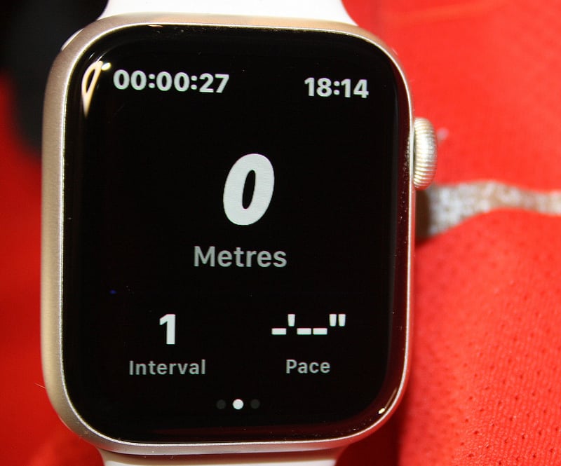 Nike Run Club NRC Apple Watch SE