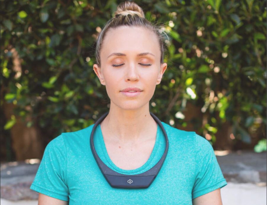 hapbee review discount worn round neck