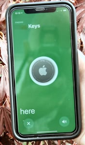 Apple AirTag Precision Finding