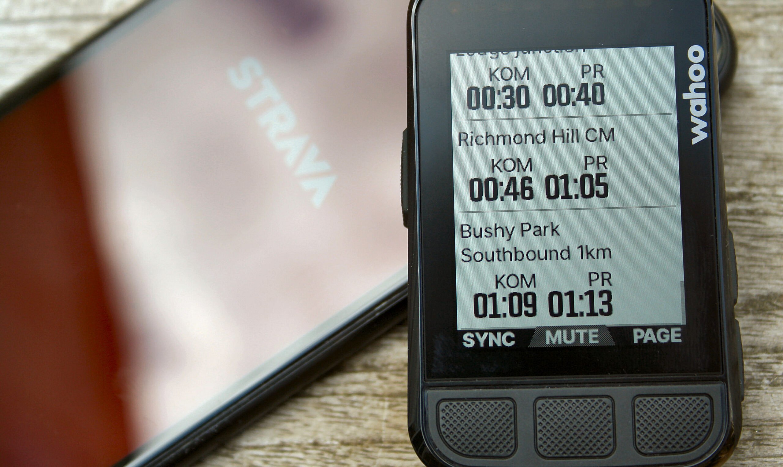 Wahoo Bolt strava live segments with rival Review - 2021's new ELEMNT, V2 buyers