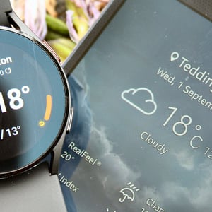 Samsung Galaxy Watch 4 weather watch4 review