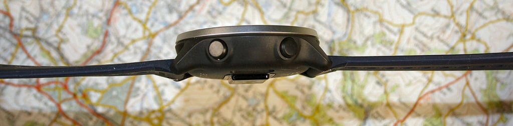 Suunto 5 Peak left side view