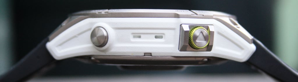 Garmin Epix 2 right side button view