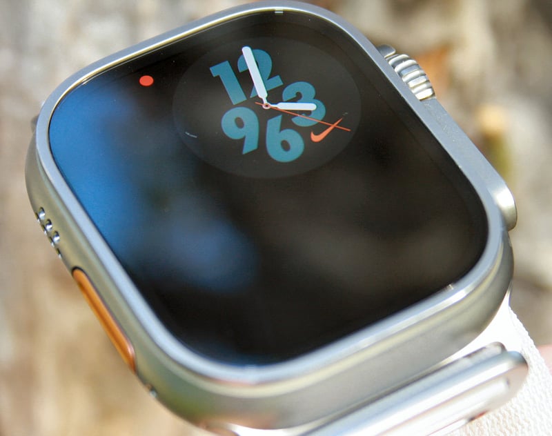 Apple Watch Ultra Trying to be elegant