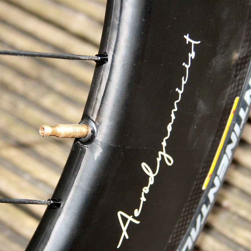 HUNT 82 Carbon Aerodynamicist