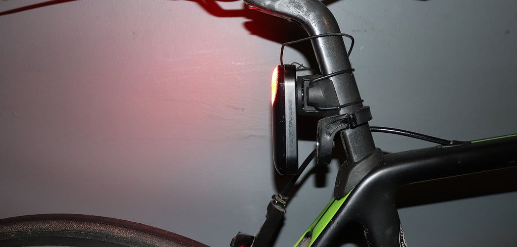 Magene L508 radar tail light side on view