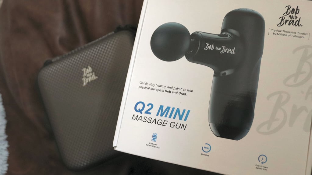 Bob & Brad Q2 Mini - A Pocket-Sized Massage Gun - Quick Review