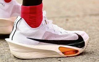 Nike Alphafly 3 prototype Kelvin Kiptum Chicogo marathon shoes what shoes did wear via Telegraph
