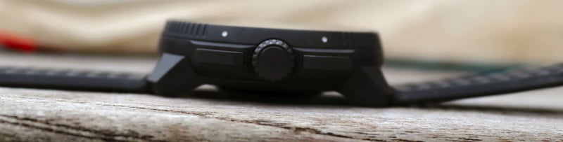Suunto RACE digital crown