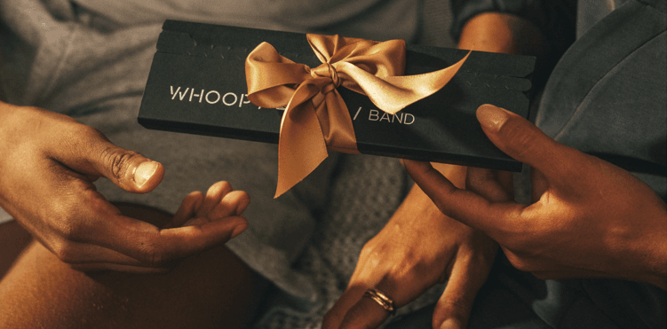 whoop 4.0 band review gifting hero image