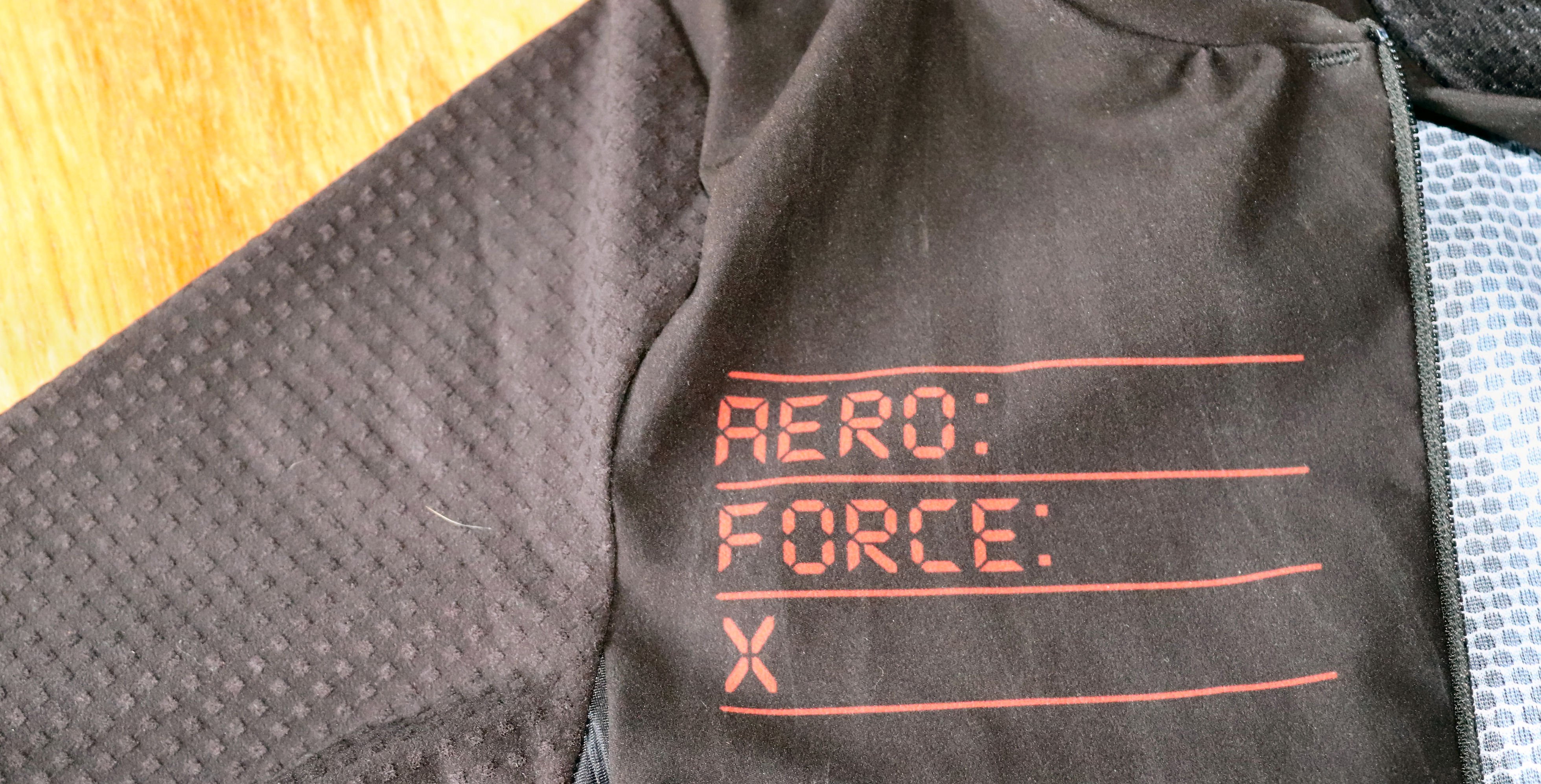 Zone3 aeroforce x II Review shoulder and front material