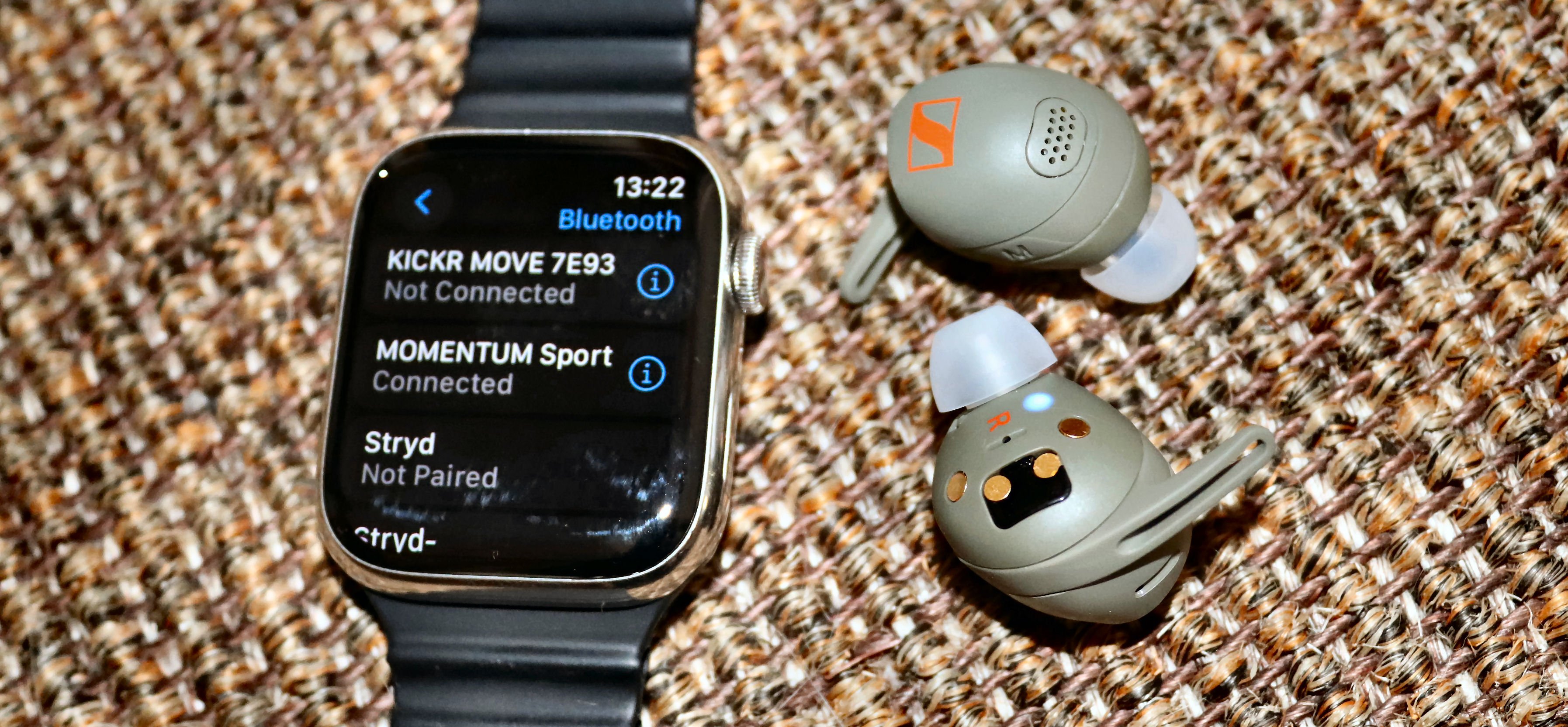 Sennheiser Momentum Sport Review Earbud apple