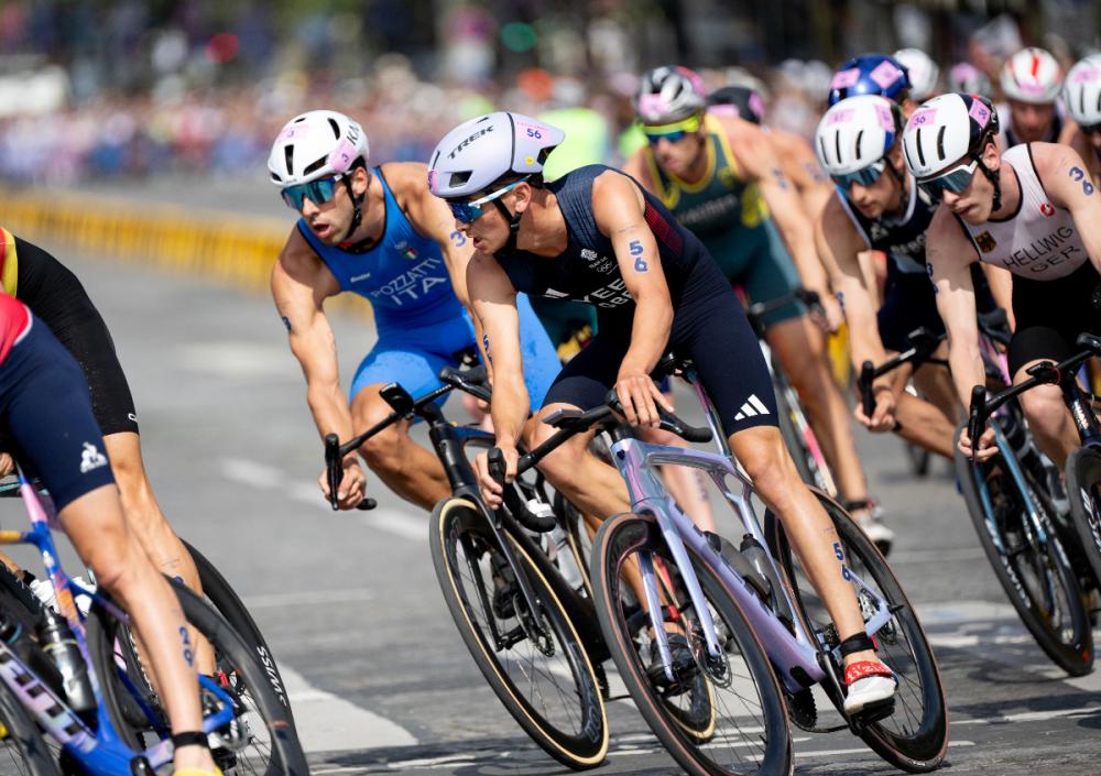 Alex Yee competes for TeamGB in the Men’s Triathlon it the Pont Alexandre III area in Paris, France on the 31st July 2024. Photo Credit:David Pearce/Team GB