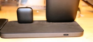 NOMAD Stand One Max - only one port to power up the stand