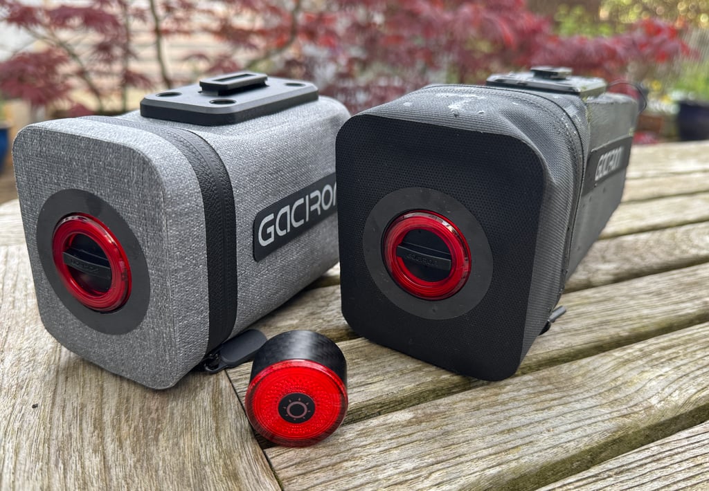 Gaciron BIRD NEST-100/200 Saddle bags and smart taillights review specifications