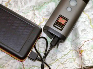 Ravemen PR1400 charging on the go