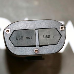 Ravemen PR1400 usb port covers end view